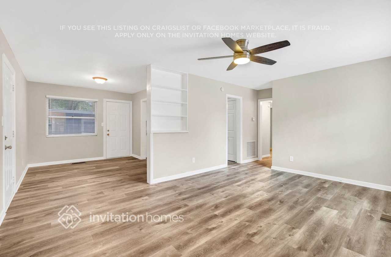 5815 Oliver Street - Photo 4 of 26