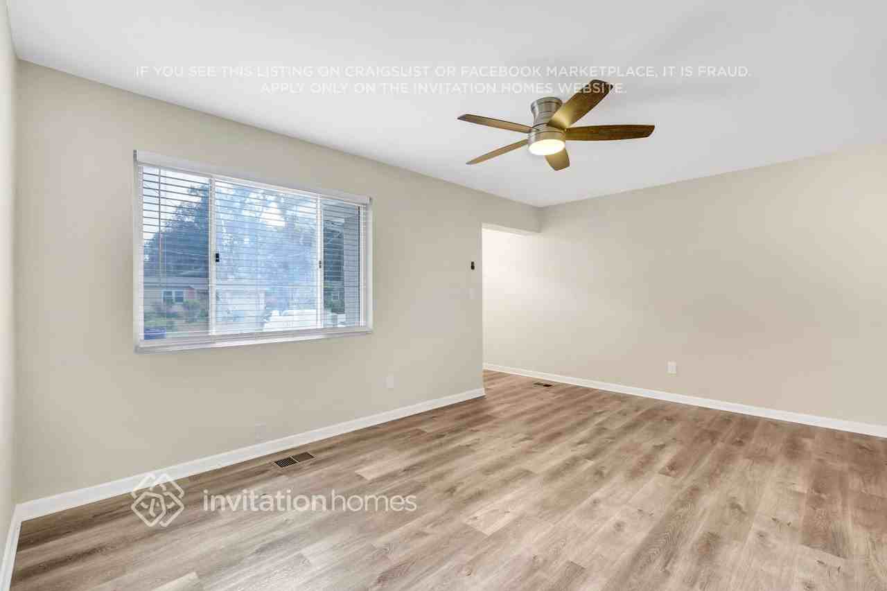 5815 Oliver Street - Photo 6 of 26