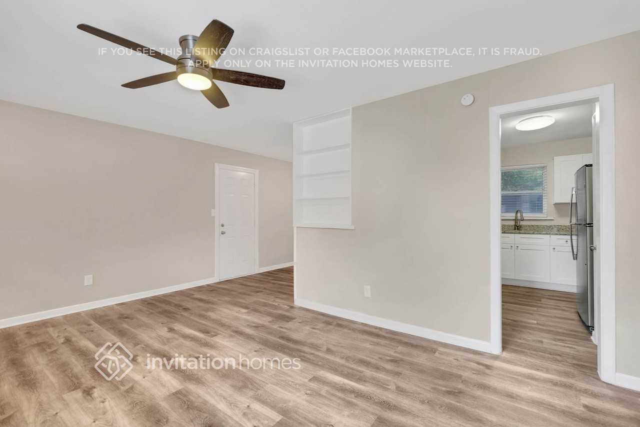 5815 Oliver Street - Photo 7 of 26