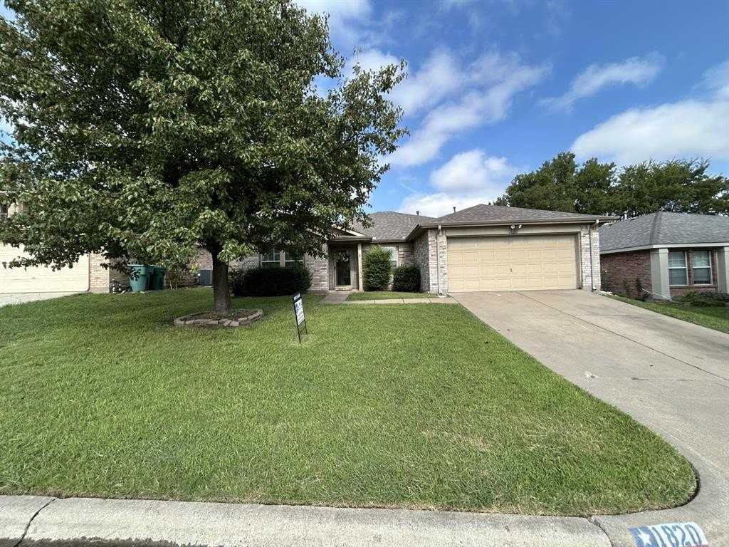 1820 Southridge Ln - Photo 3 of 34