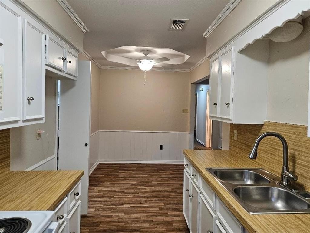 604 Willow Way - Photo 3 of 28