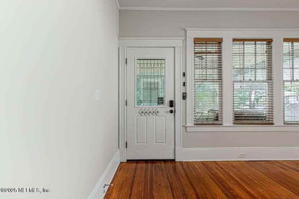 2811 Forbes St - Photo 5 of 29