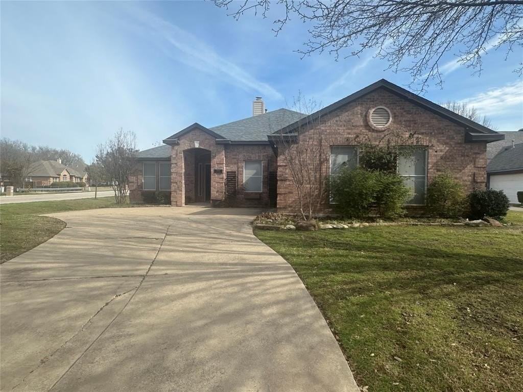 3206 Saints Cir - Photo 3 of 34