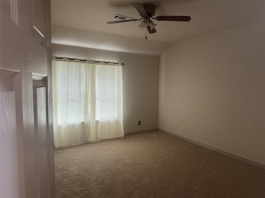 3206 Saints Cir - Photo 6 of 34