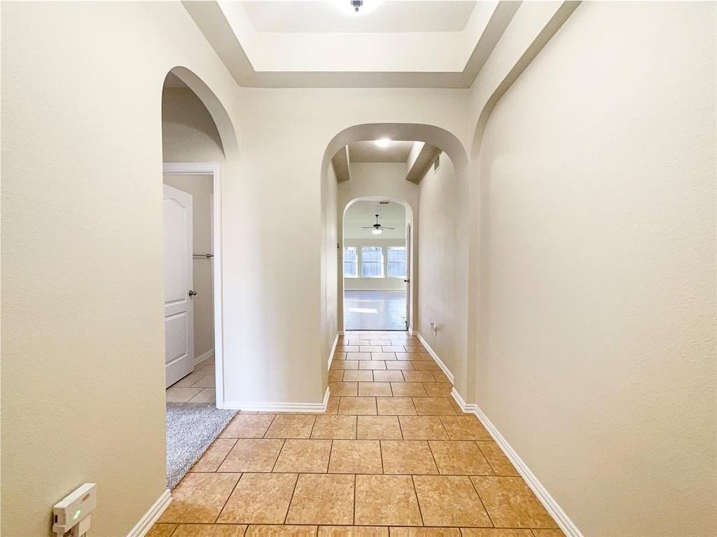 500 Maverick Dr - Photo 3 of 11