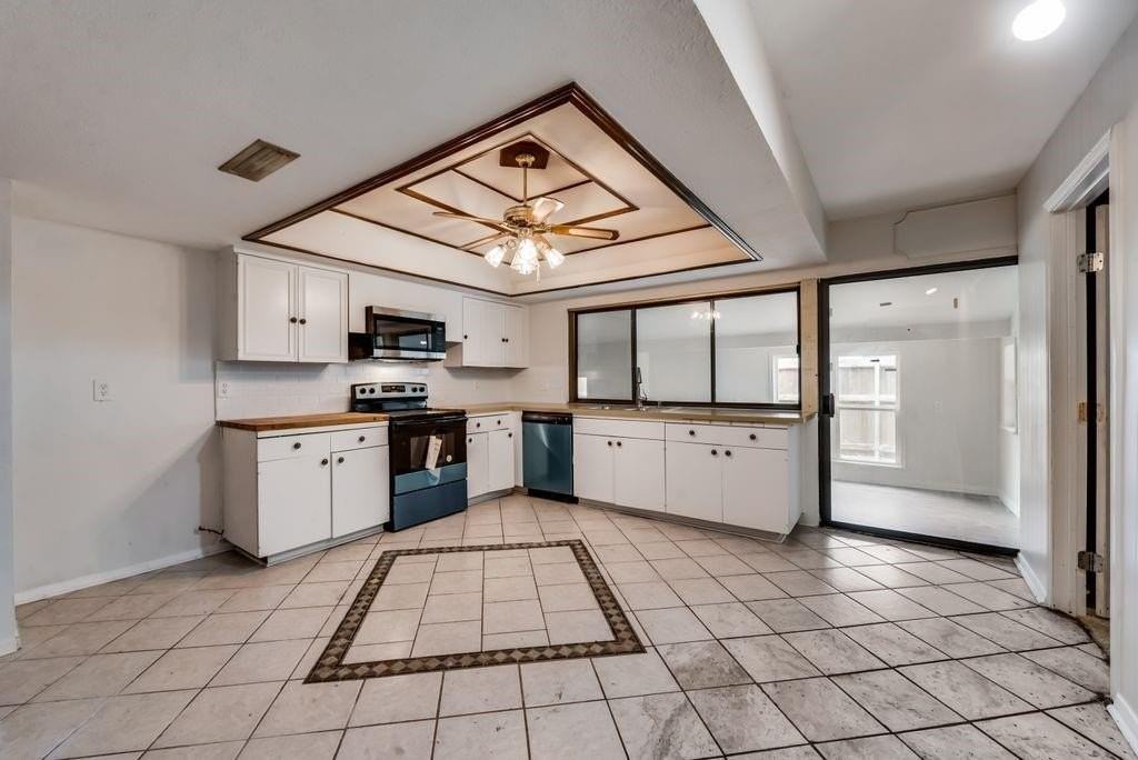 3441 Flagstone Dr - Photo 5 of 29