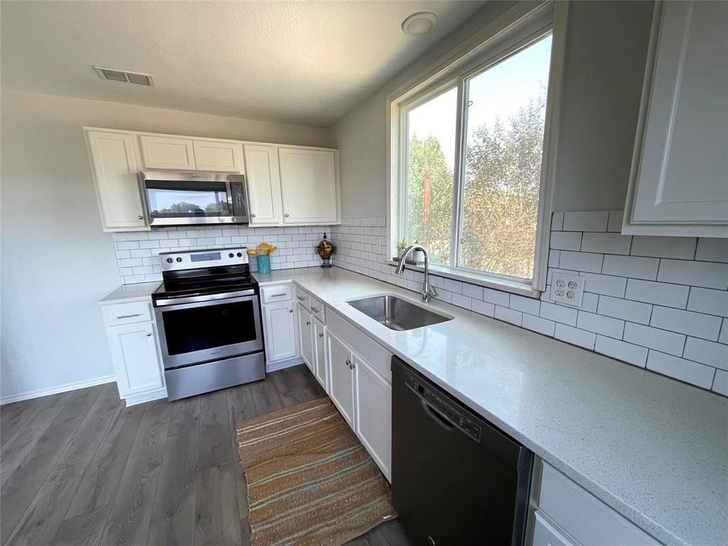 7976 Bear Hill Rd - Photo 4 of 27