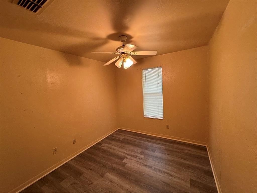 714 North Houston Street - Photo 5 of 10