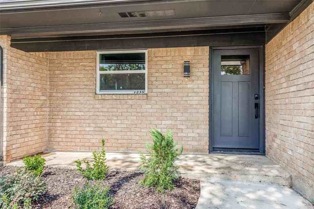 1235 Mill Valley Dr - Photo 4 of 24