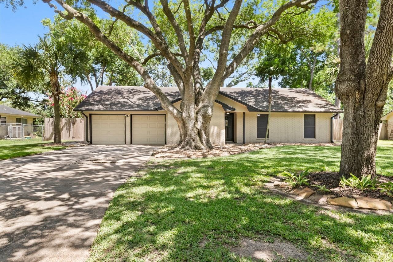 112 E Wildwinn Dr - Photo 2 of 25