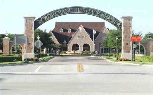 334 Armstrong Ln - Photo 7 of 13