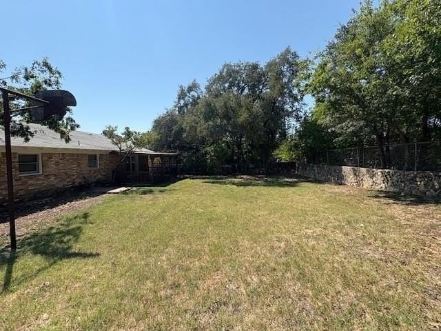 8270 Chapin Rd - Photo 4 of 17