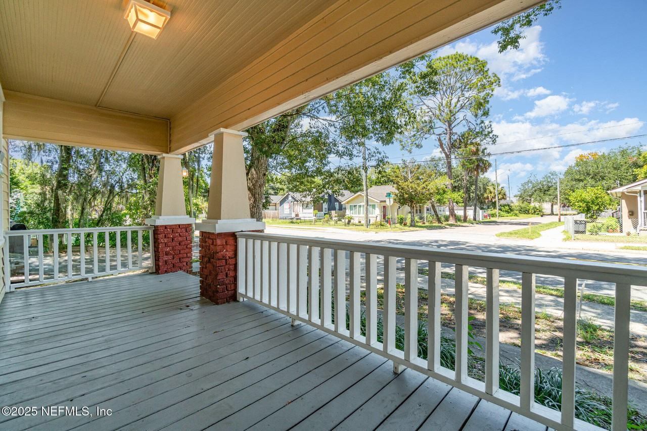 82 W 27th St - Photo 4 of 25