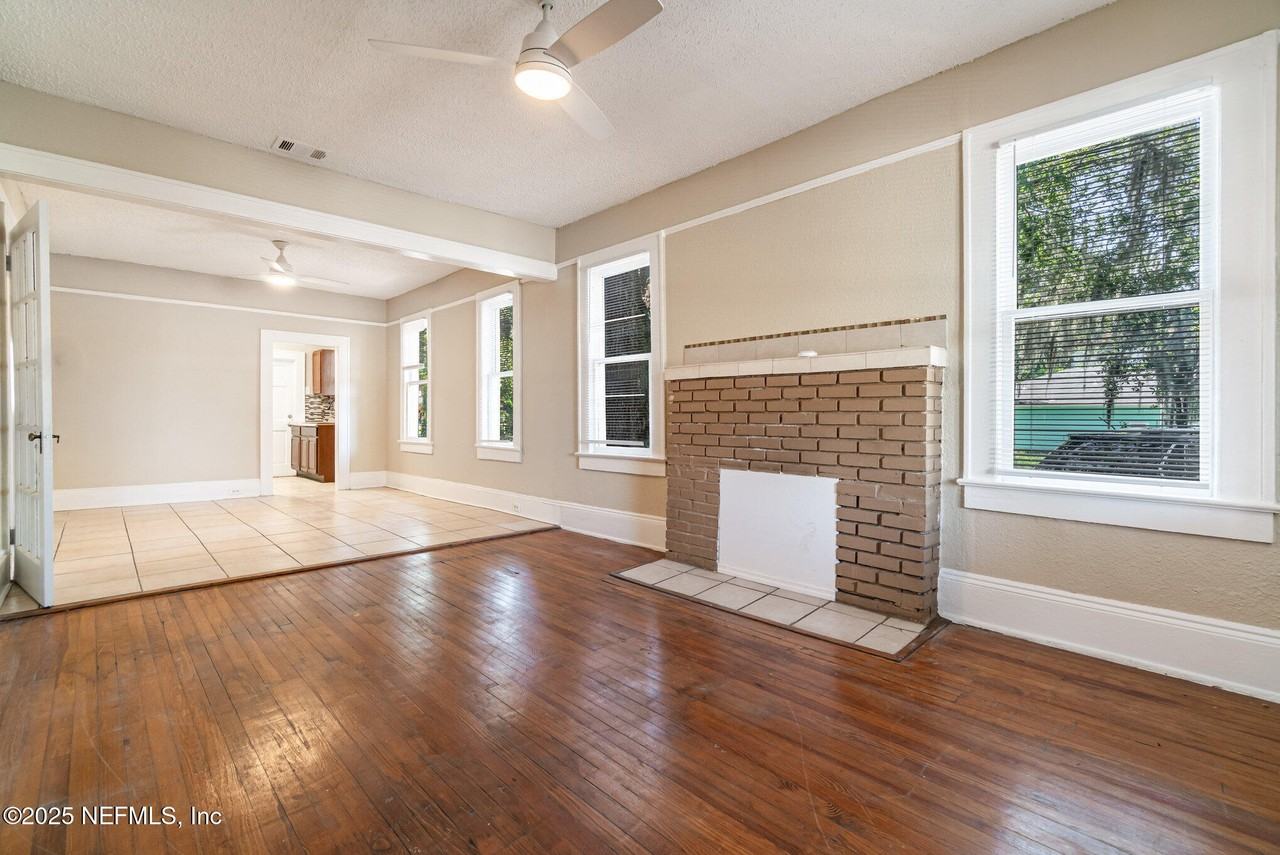 82 W 27th St - Photo 6 of 25