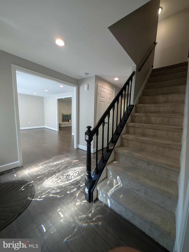 11 Starlight Court - Photo 4 of 35