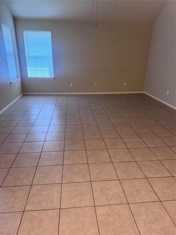 2521 West Oklahoma Avenue - Photo 5 of 13