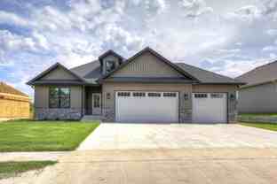4402 Par Ln - Photo 1 of 1