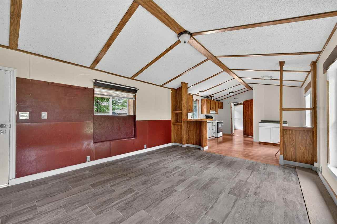 25862 Clark Rd - Photo 5 of 18