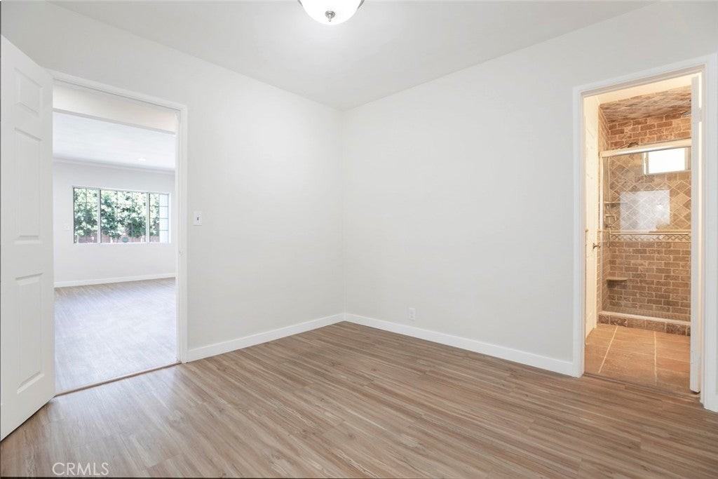 12527 Stagg St - Photo 6 of 32