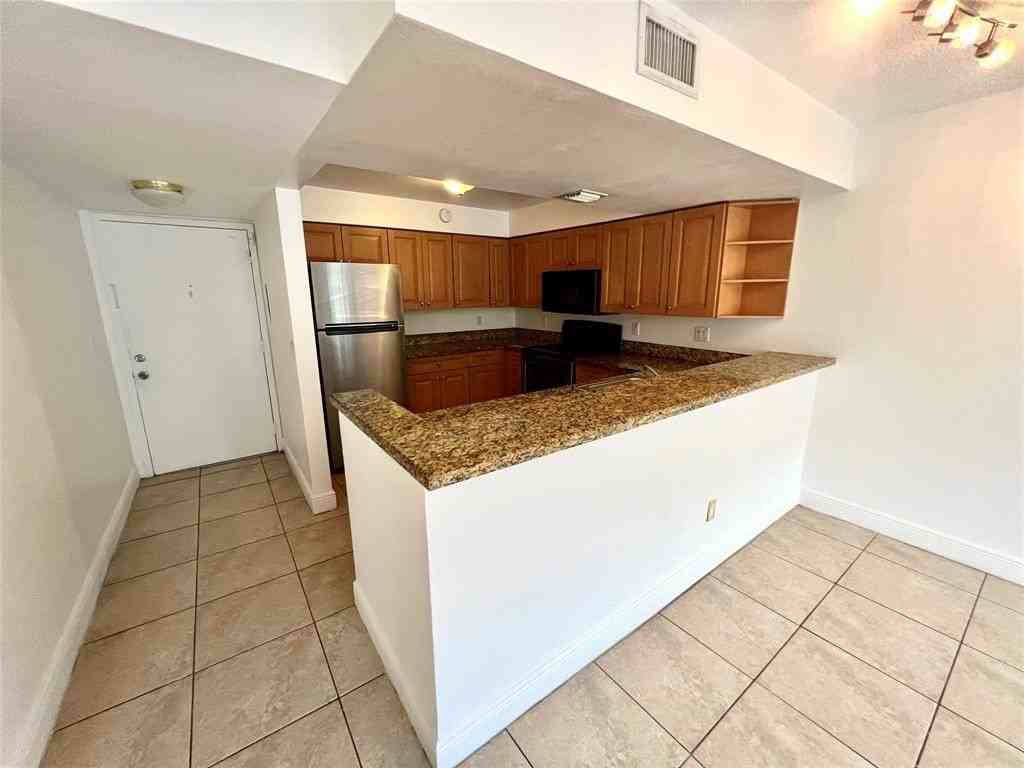 5221 Geneva Way #208 - Photo 4 of 21