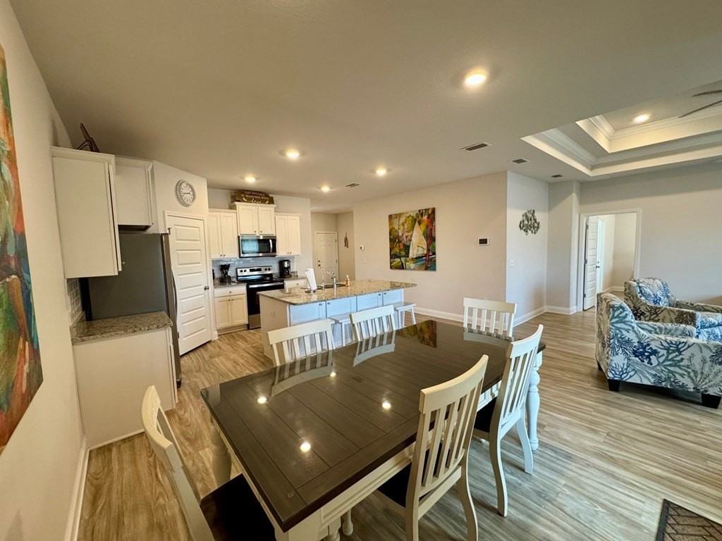 150 Heron Ct - Photo 4 of 34