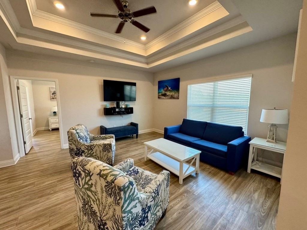 150 Heron Ct - Photo 5 of 34