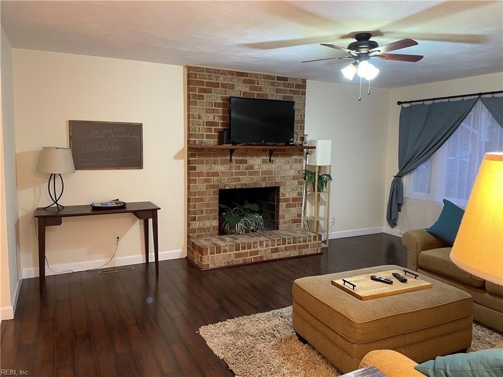 3641 Dupont Cir #B - Photo 2 of 10