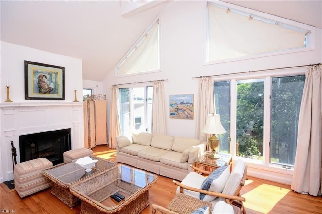 8707 Atlantic Ave - Photo 2 of 36