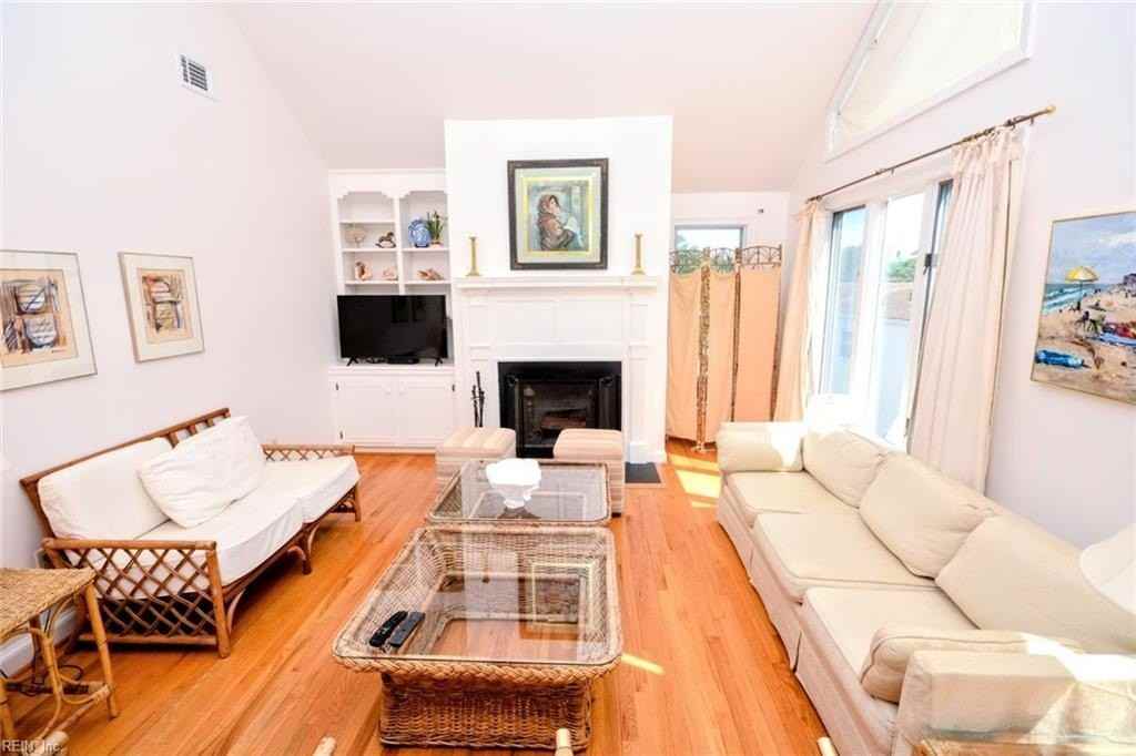 8707 Atlantic Ave - Photo 3 of 36