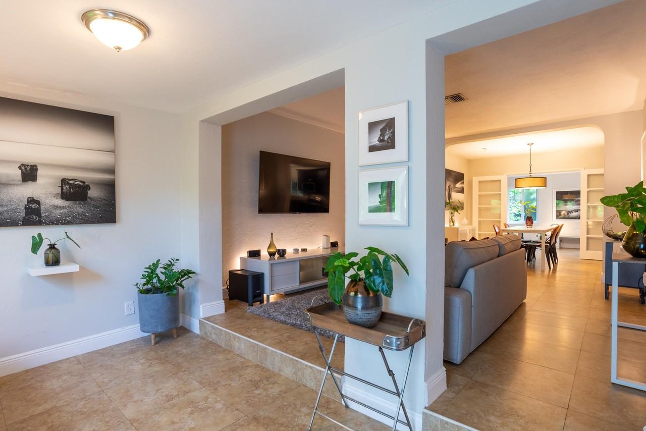 1401 Ne 17th Way - Photo 3 of 35