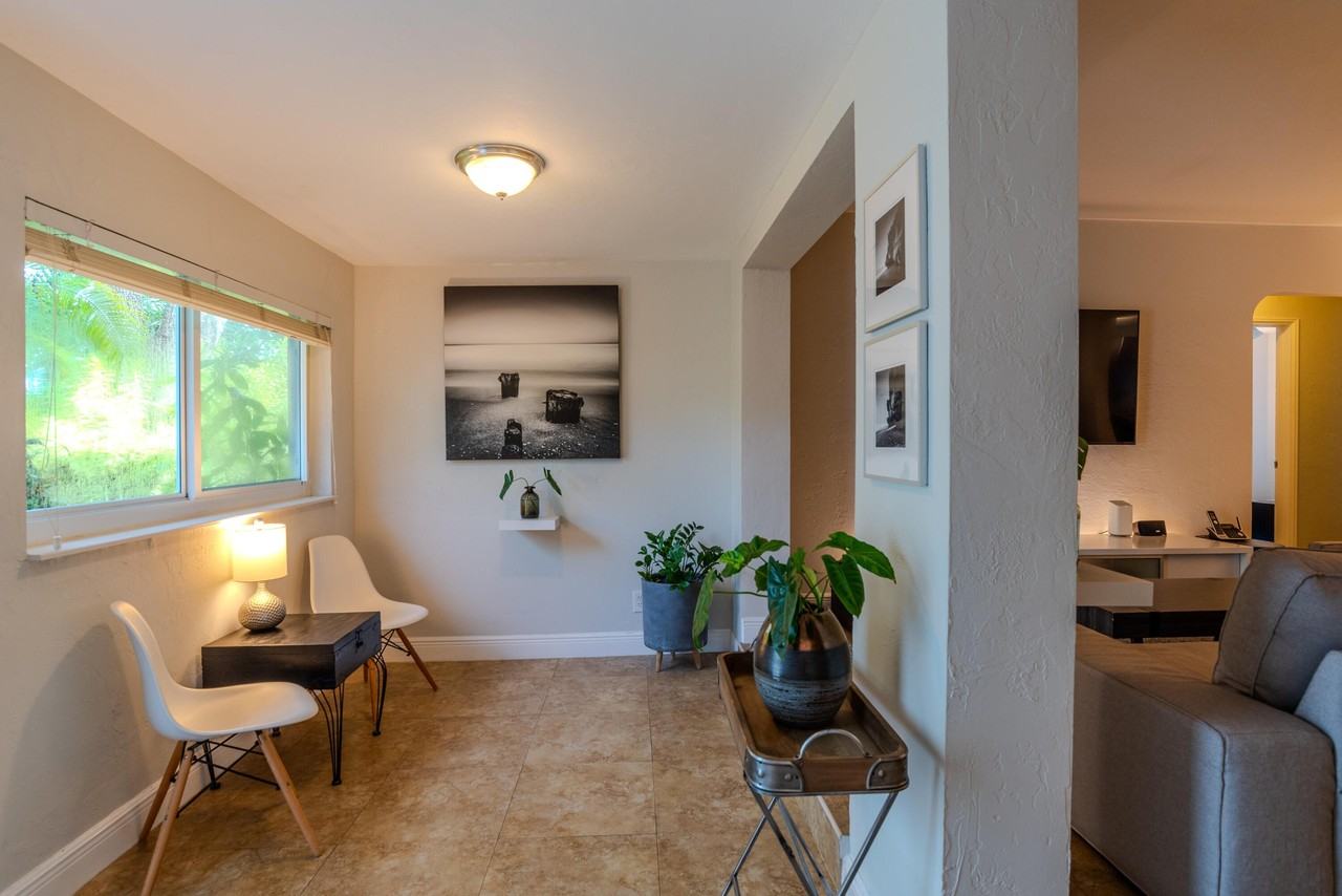 1401 Ne 17th Way - Photo 4 of 35