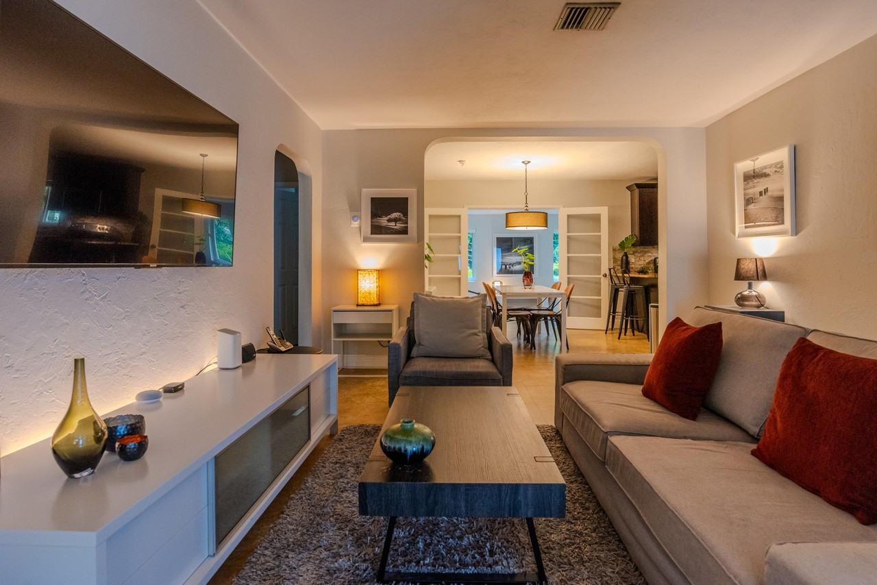 1401 Ne 17th Way - Photo 6 of 35