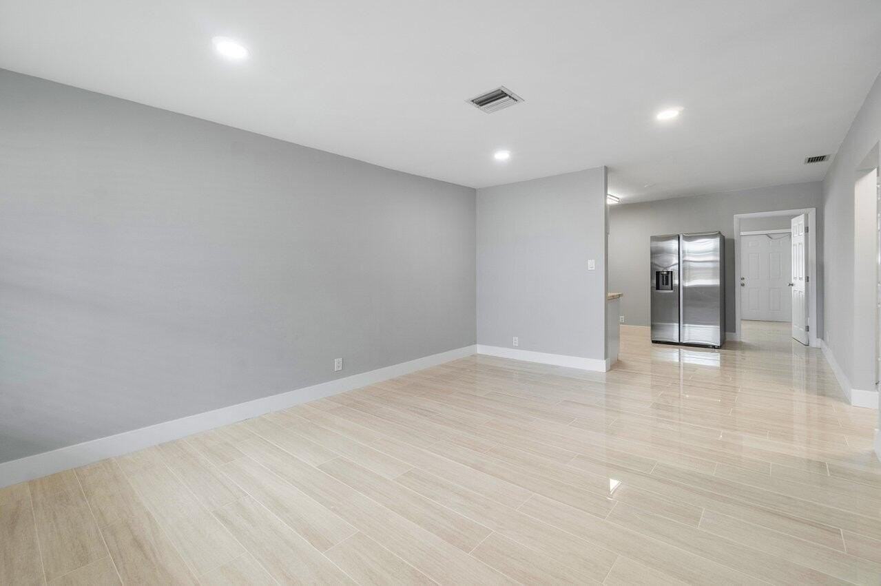 3048 N Dixie Hwy Highway - Photo 5 of 20