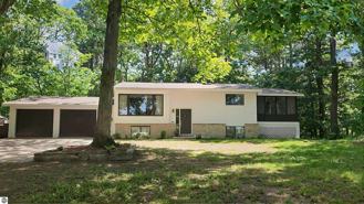 1408 Lake Dr - Photo 1 of 1