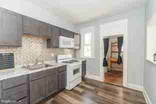 409 N Edgewood St - Photo 1 of 1