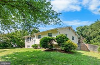 10422 Floral Dr - Photo 1 of 1