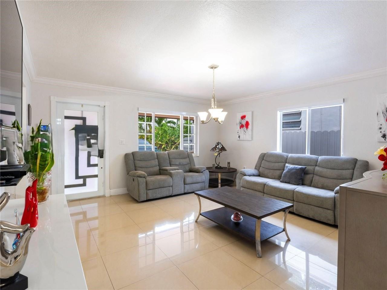 Nw 58th Ct - Photo 4 of 8