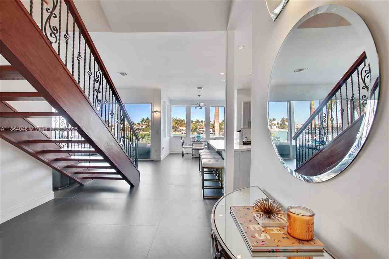 257 N Coconut Ln - Photo 5 of 8