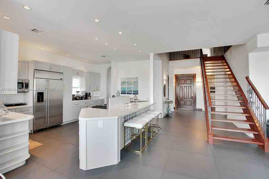 257 N Coconut Ln - Photo 6 of 8