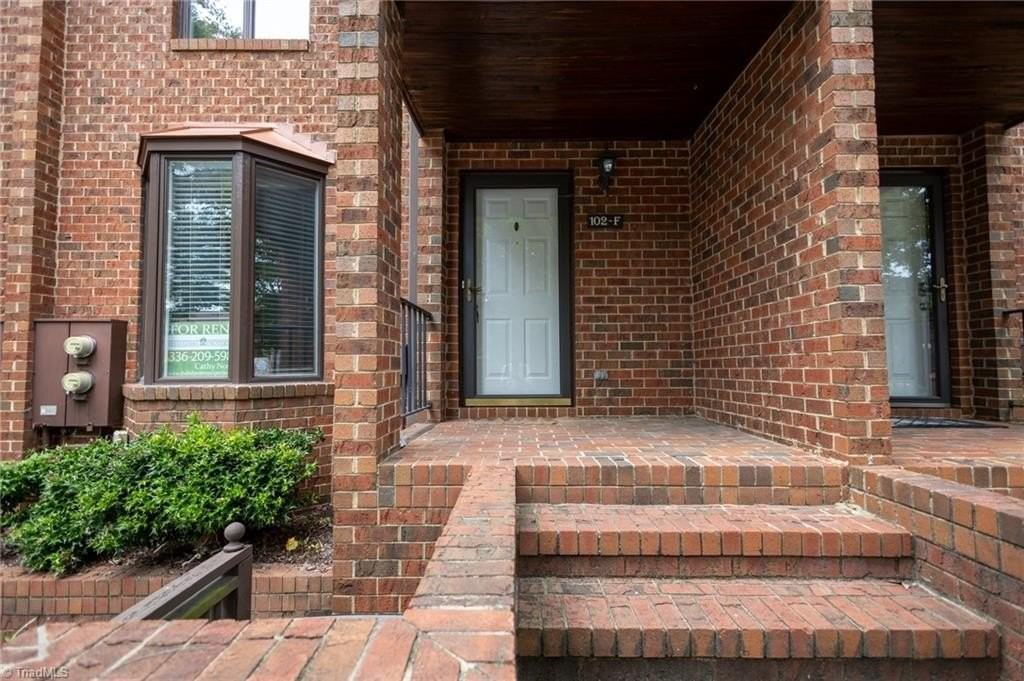 102 Wafco Ln - Photo 2 of 19