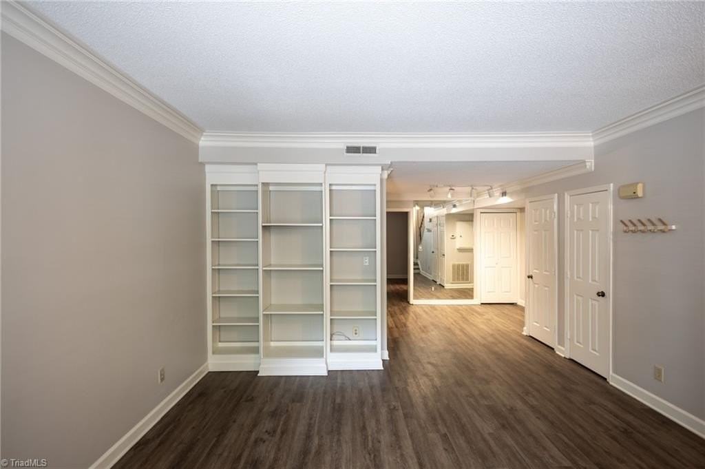 102 Wafco Ln - Photo 4 of 19