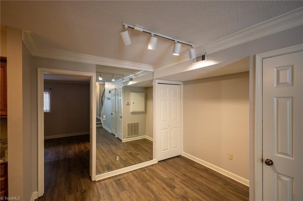 102 Wafco Ln - Photo 6 of 19