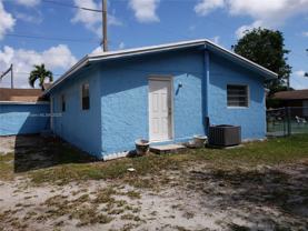 580 Nw 95th St #2 - Photo 1 of 1