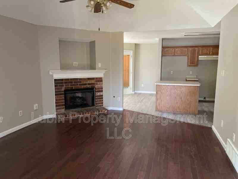 2717 Green Turtle Trl E - Photo 4 of 6