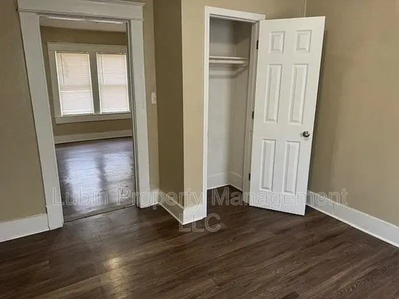 2286 Poe Ave - Photo 3 of 8