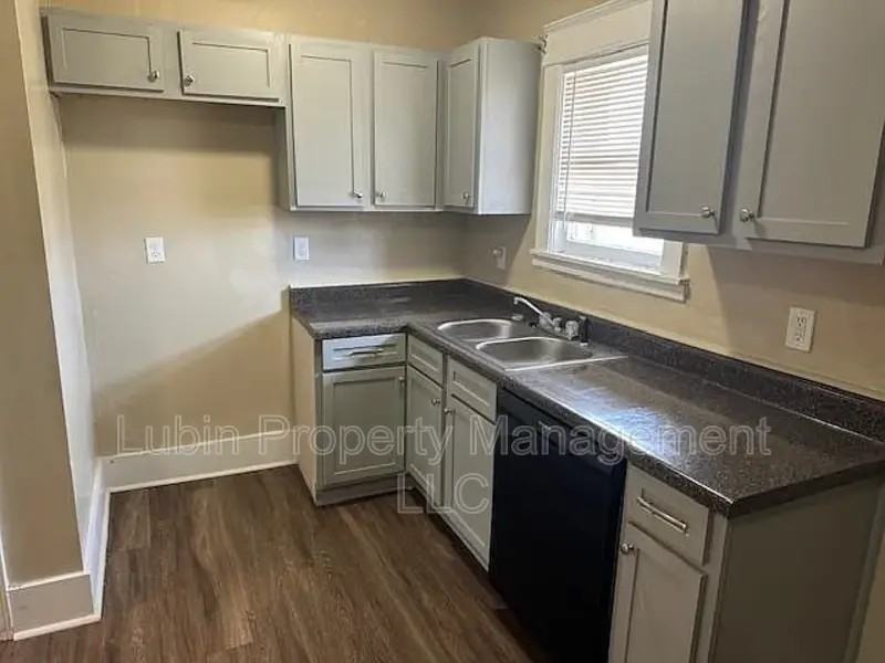 2286 Poe Ave - Photo 4 of 8