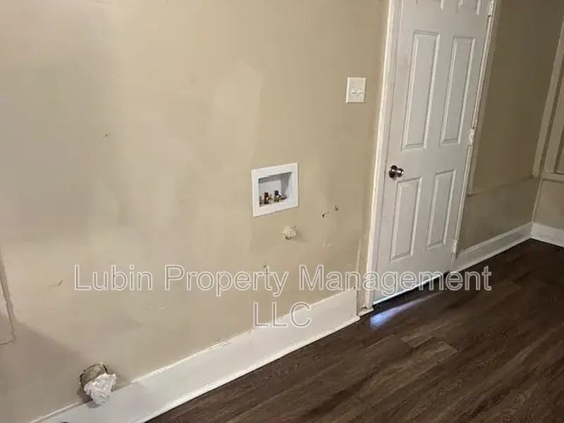 2286 Poe Ave - Photo 7 of 8