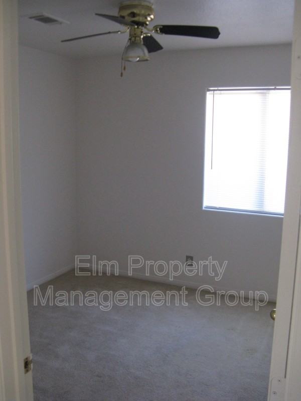 5716 Grand Entries Dr - Photo 4 of 10