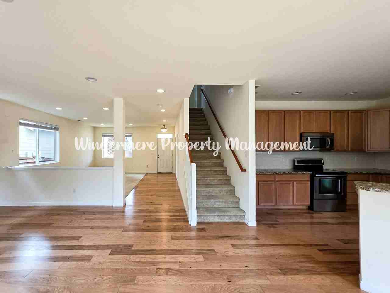 173 Pickford Pl Sw - Photo 5 of 24