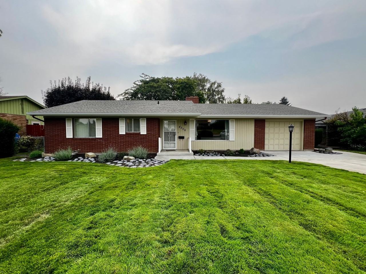 4306 Avalanche Ave - Photo 3 of 27